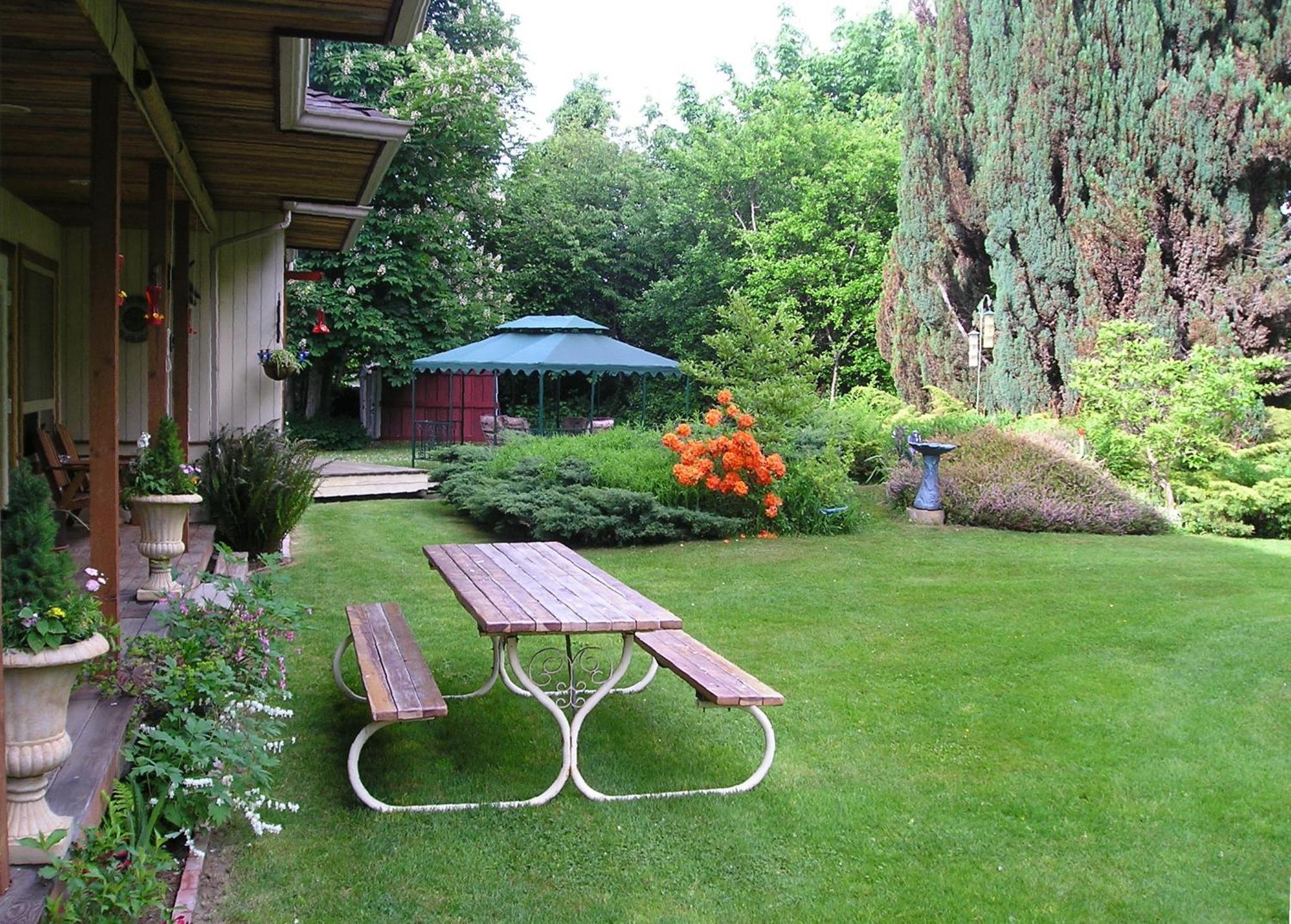 Cedar Wood Lodge Bed & Breakfast Inn Port Alberni Exteriér fotografie