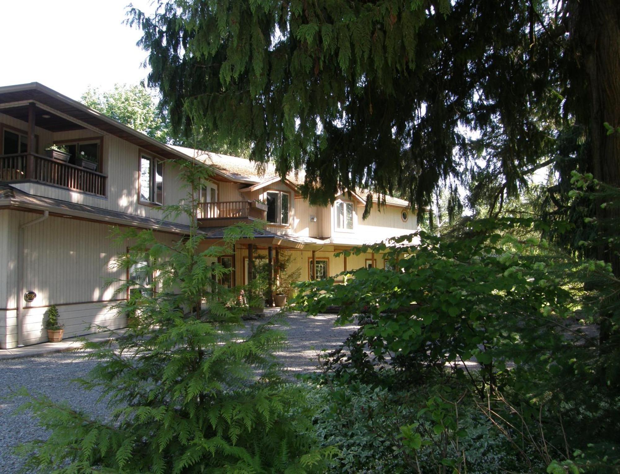 Cedar Wood Lodge Bed & Breakfast Inn Port Alberni Exteriér fotografie