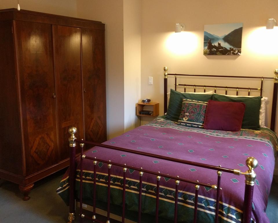 Cedar Wood Lodge Bed & Breakfast Inn Port Alberni Exteriér fotografie
