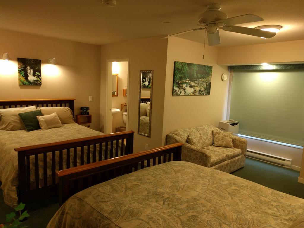 Cedar Wood Lodge Bed & Breakfast Inn Port Alberni Exteriér fotografie