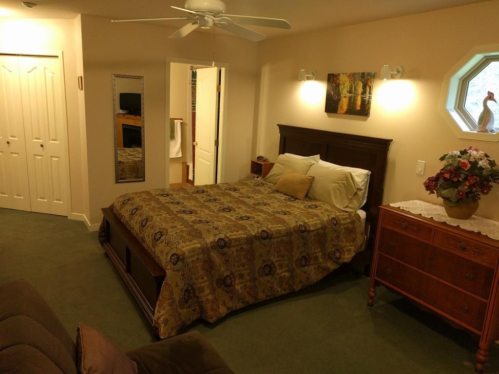 Cedar Wood Lodge Bed & Breakfast Inn Port Alberni Exteriér fotografie