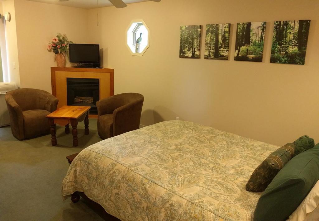Cedar Wood Lodge Bed & Breakfast Inn Port Alberni Exteriér fotografie