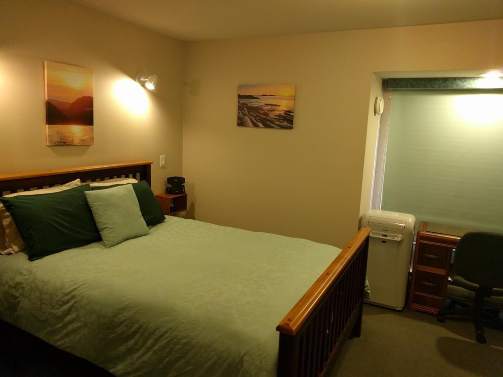 Cedar Wood Lodge Bed & Breakfast Inn Port Alberni Exteriér fotografie