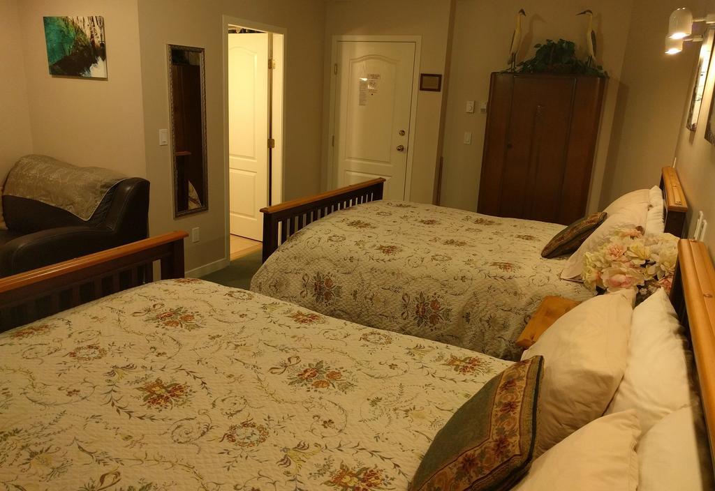 Cedar Wood Lodge Bed & Breakfast Inn Port Alberni Exteriér fotografie