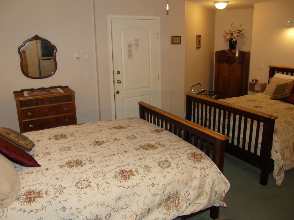 Cedar Wood Lodge Bed & Breakfast Inn Port Alberni Exteriér fotografie
