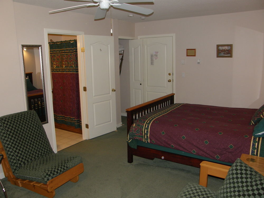 Cedar Wood Lodge Bed & Breakfast Inn Port Alberni Exteriér fotografie